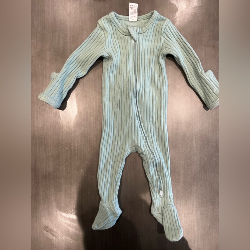 EUC Kate Quinn Long-sleeve Cotton Wide Rib Double Zipper Footie Jadeite sz 0-3M